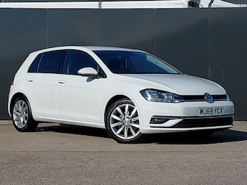 Used Volkswagen Golf 2018 for sale - 76275515: Photo