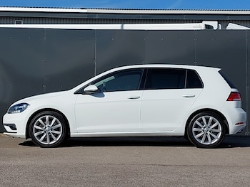 Used Volkswagen Golf 2018 for sale - 76275515: Photo