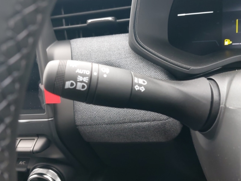 Used Renault Clio 2025 for sale - 77767320: Photo 16