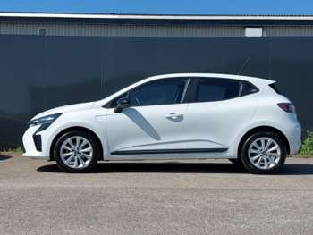 Used Renault Clio 2024 for sale - 74673079: Photo