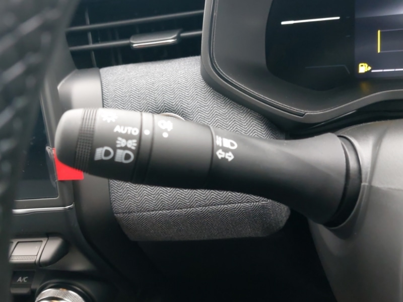 Used Renault Clio 2025 for sale - 77974954: Photo 14