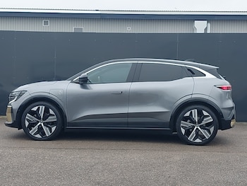 Used Renault Megane E Tech 2023 for sale - 77702131: Photo