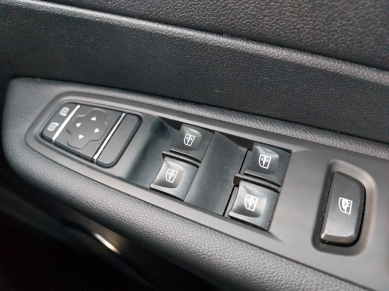 Used Renault Captur 2018 for sale - 77418762: Photo 19