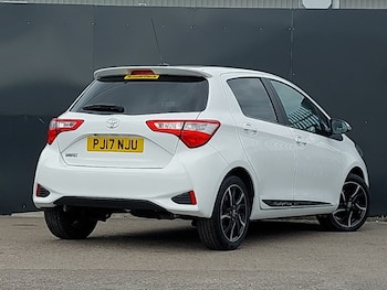 Used Toyota Yaris 2017 for sale - 75894238: Photo