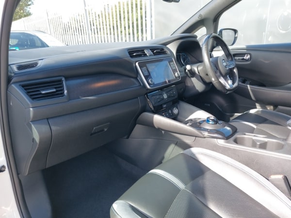 Used Nissan Leaf 2020 for sale - 76311470: Photo 5