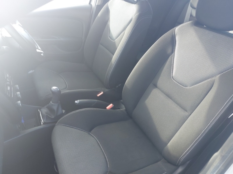 Used Renault Clio 2015 for sale - 76354579: Photo 5