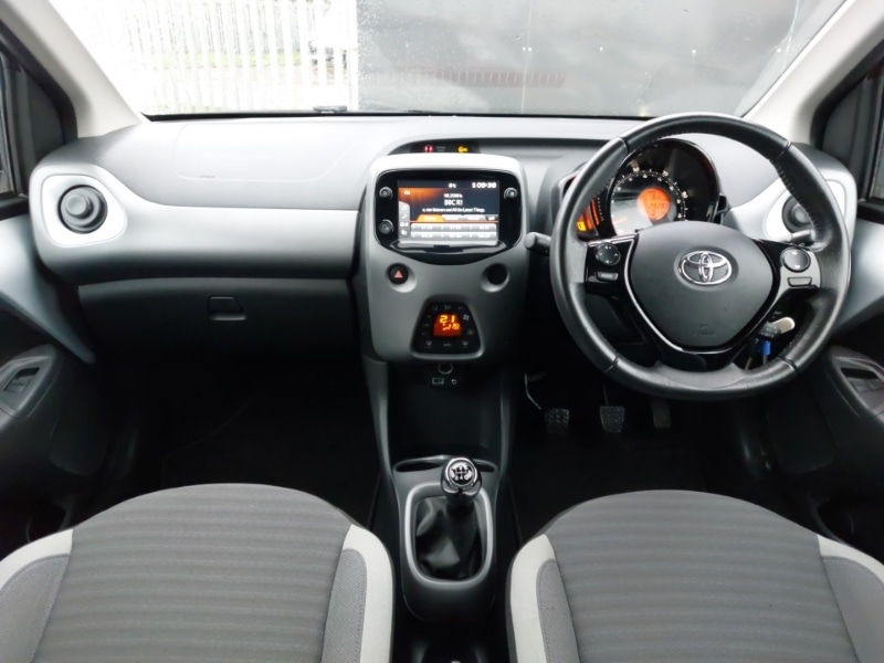 Used Toyota AYGO 2020 for sale - 76614090: Photo 2