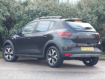 Used Dacia Sandero Stepway 2022 for sale - 77208901: Photo