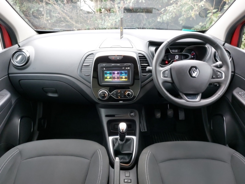 Used Renault Captur 2019 for sale - 77846889: Photo 2