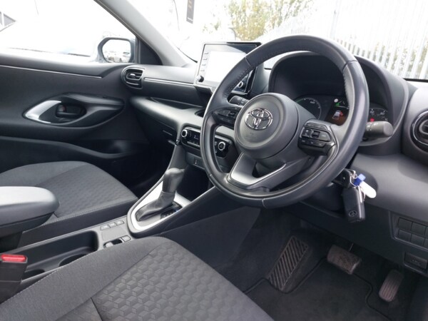 Used Toyota Yaris 2022 for sale - 76268890: Photo 11