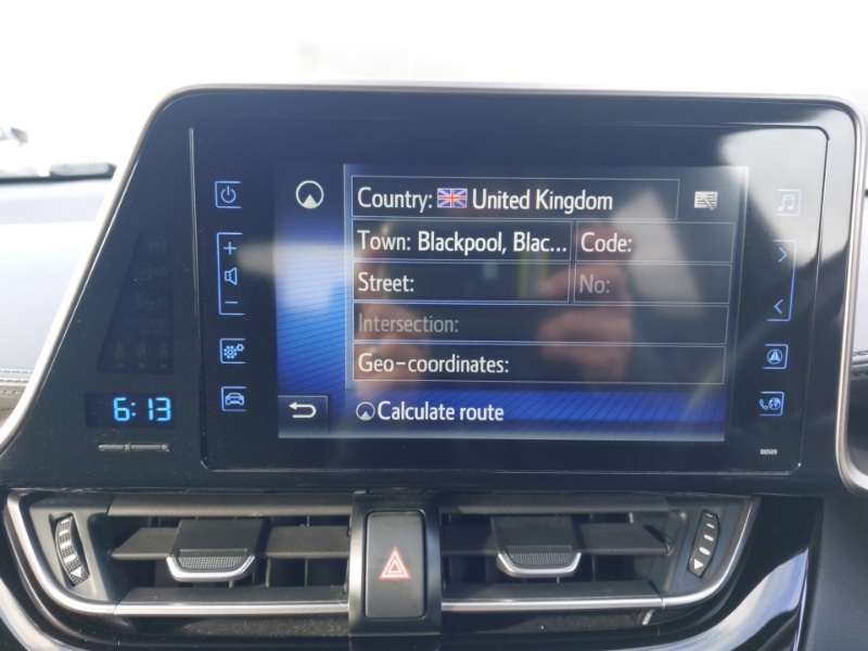 Used Toyota C-HR 2019 for sale - 76403754: Photo 10