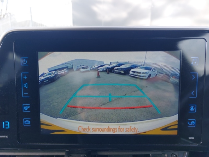 Used Toyota C-HR 2019 for sale - 76403754: Photo 11