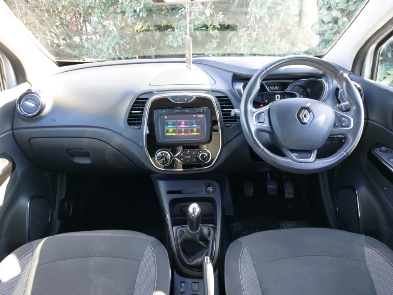 Used Renault Captur 2016 for sale - 77933259: Photo 2