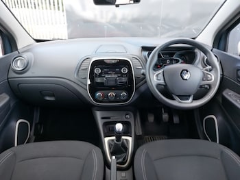Used Renault Captur 2018 for sale - 75775439: Photo