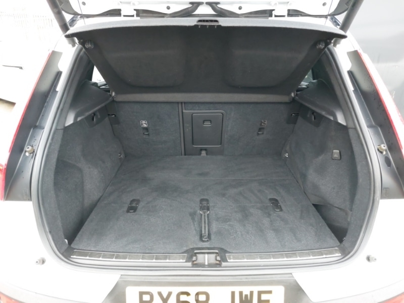 Used Volvo XC40 2019 for sale - 77114510: Photo 8