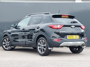 Used Kia Stonic 2021 for sale - 76225728: Photo 3