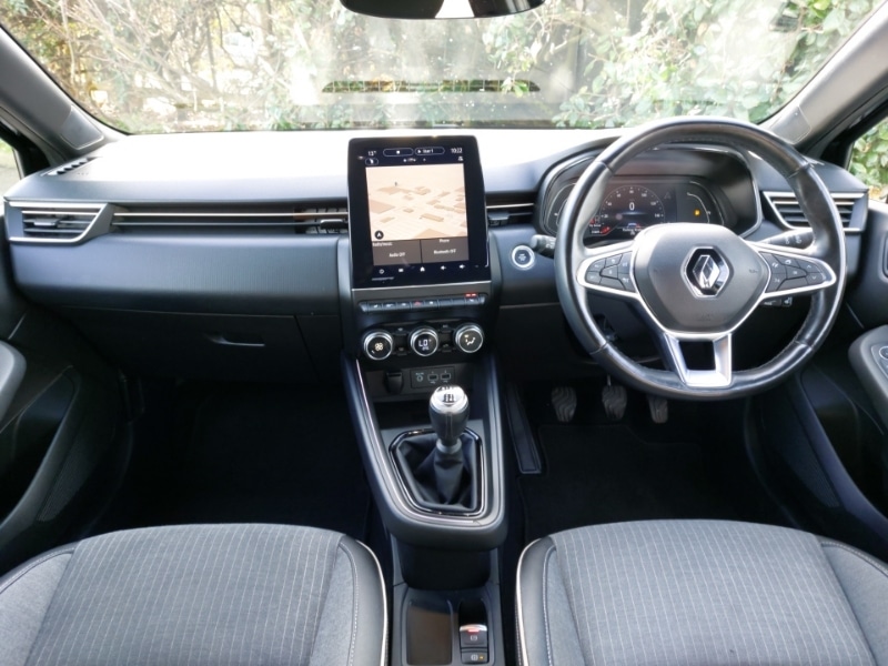 Used Renault Clio 2021 for sale - 78202973: Photo 2