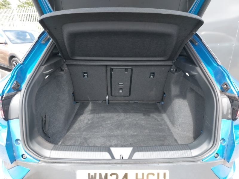 Used Volkswagen ID.4 2024 for sale - 77338289: Photo 8