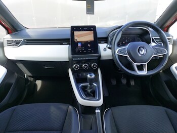 Used Renault Clio 2021 for sale - 75939752: Photo