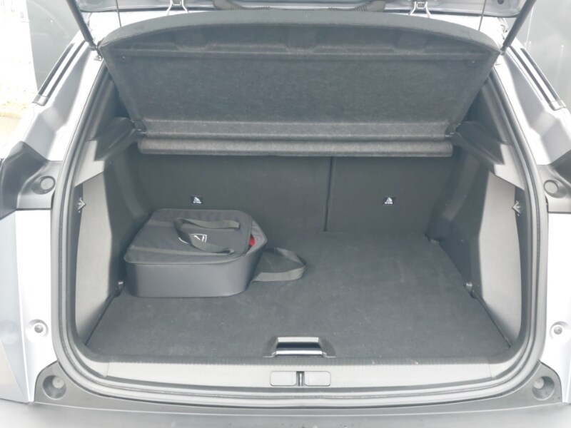 Used Peugeot 2008 2023 for sale - 77466467: Photo 8