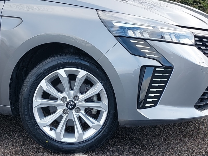 Used Renault Clio 2024 for sale - 77956571: Photo 9