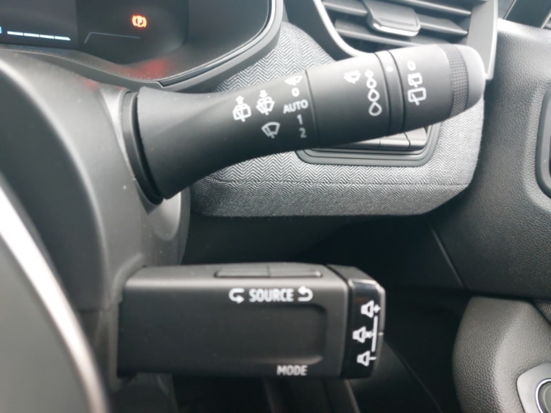 Used Renault Clio 2025 for sale - 77605715: Photo 13