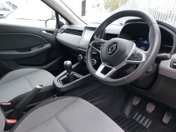 Used Renault Clio 2023 for sale - 76282101: Photo 11