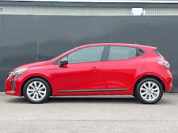 Used Renault Clio 2023 for sale - 76282101: Photo