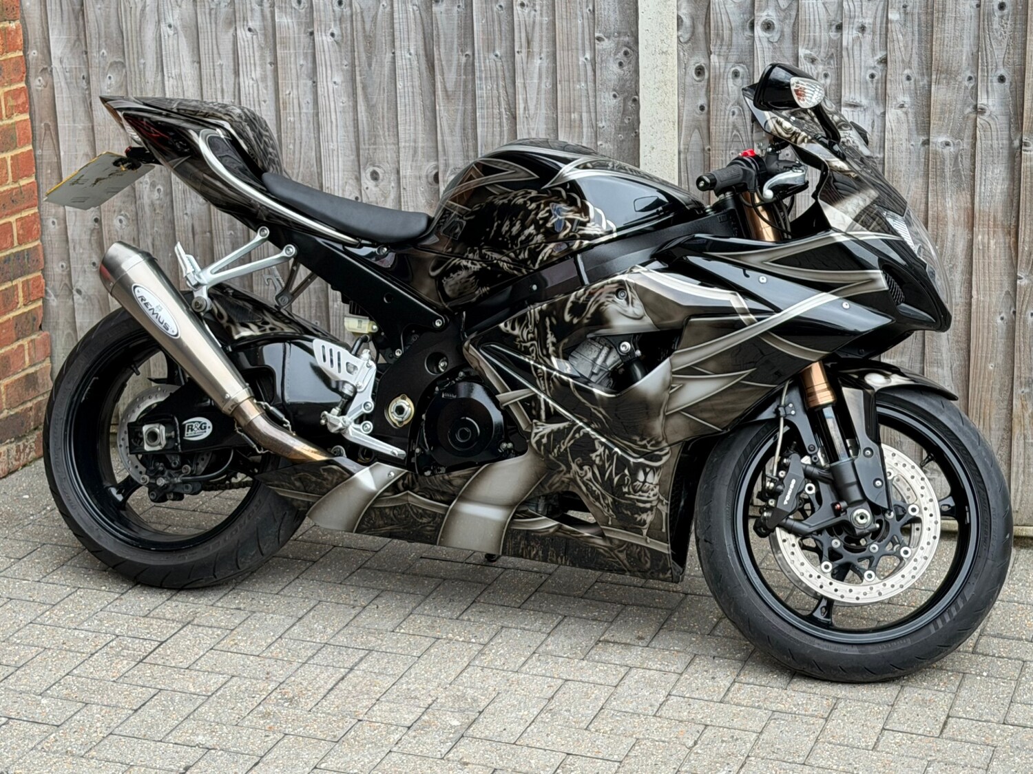 Used Suzuki GSX-R 2005 for sale - 78860526: Photo 3