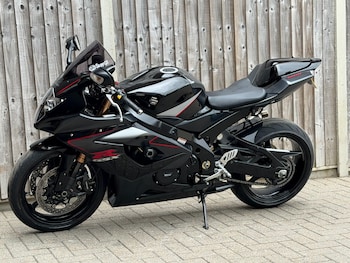 Used Suzuki GSX-R 2006 for sale - bike-78642106: Photo