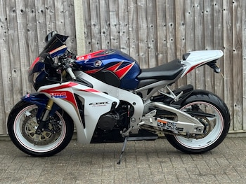 Used Honda CBR 2011 for sale - bike-77136199: Photo