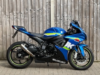 Used Suzuki GSX-R 2018 for sale - bike-78470591: Photo