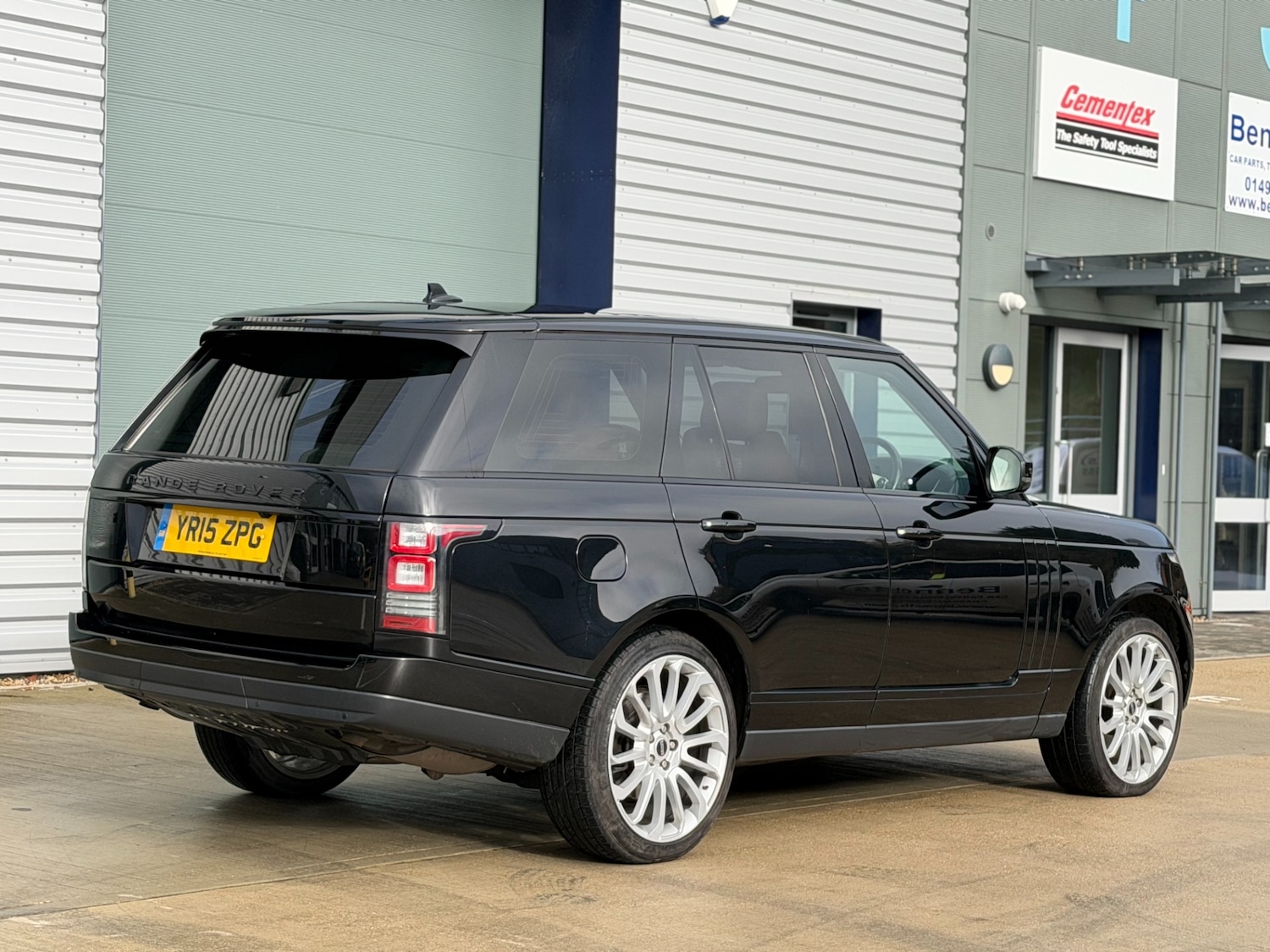 Used Land Rover Range Rover 2015 for sale - 77431944: Photo 12