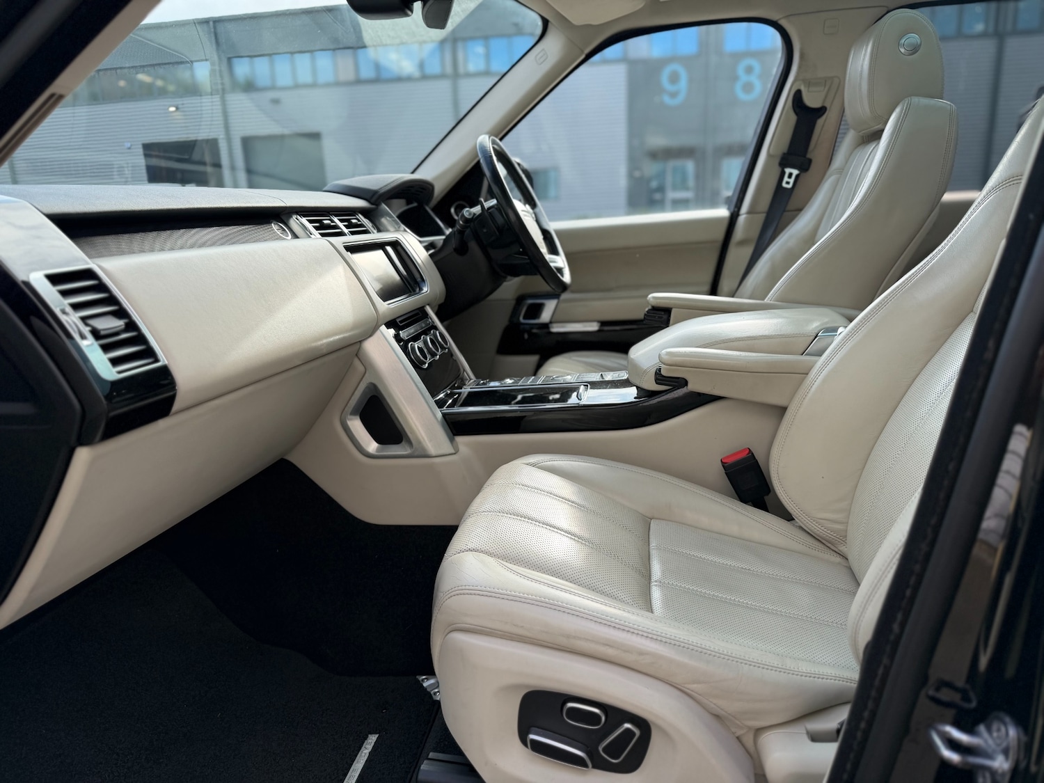 Used Land Rover Range Rover 2015 for sale - 77431944: Photo 18