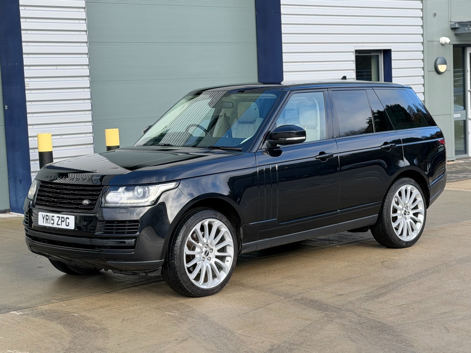 Used Land Rover Range Rover 2015 for sale - 77431944: Photo 4