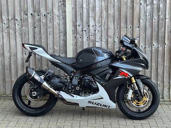 Used Suzuki GSX-R 2015 for sale - bike-77729041: Photo