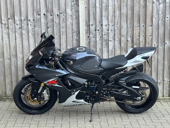 Used Suzuki GSX-R 2015 for sale - bike-77729041: Photo