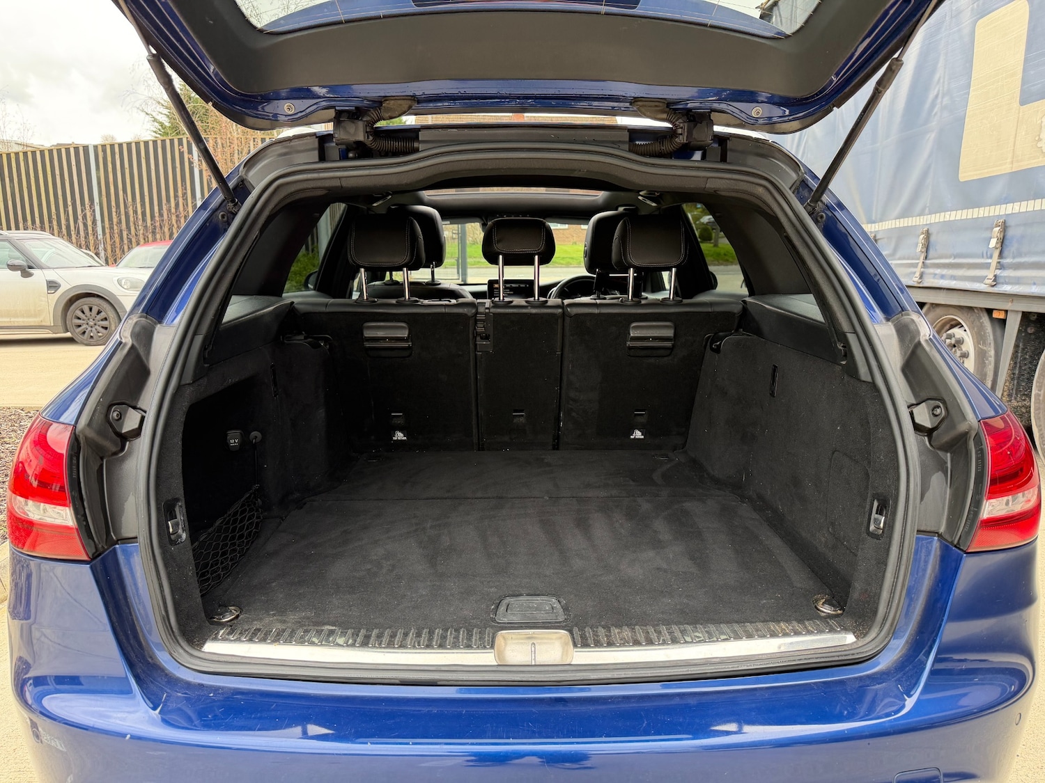 Used Mercedes-Benz C Class 2015 for sale - 78092817: Photo 19