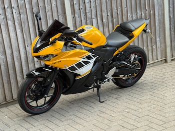 Used Yamaha YZF 2018 for sale - bike-79341063: Photo