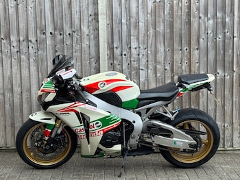 Used Honda CBR 2011 for sale - bike-76693681: Photo