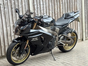 Used Suzuki GSX-R 2010 for sale - bike-75760420: Photo