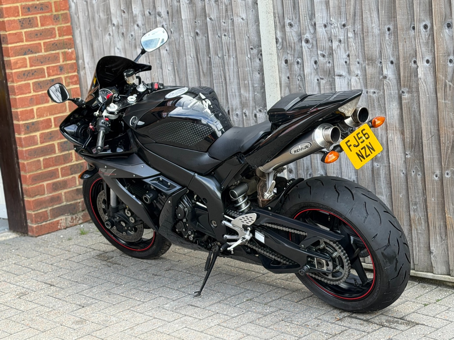 Used Yamaha YZF 2006 for sale - 78849510: Photo 8