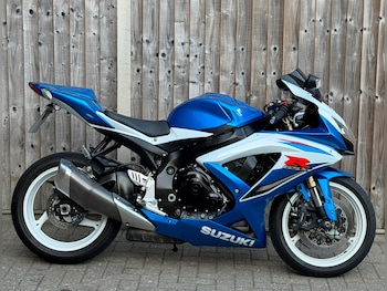 Used Suzuki GSX-R 2010 for sale - bike-78716479: Photo