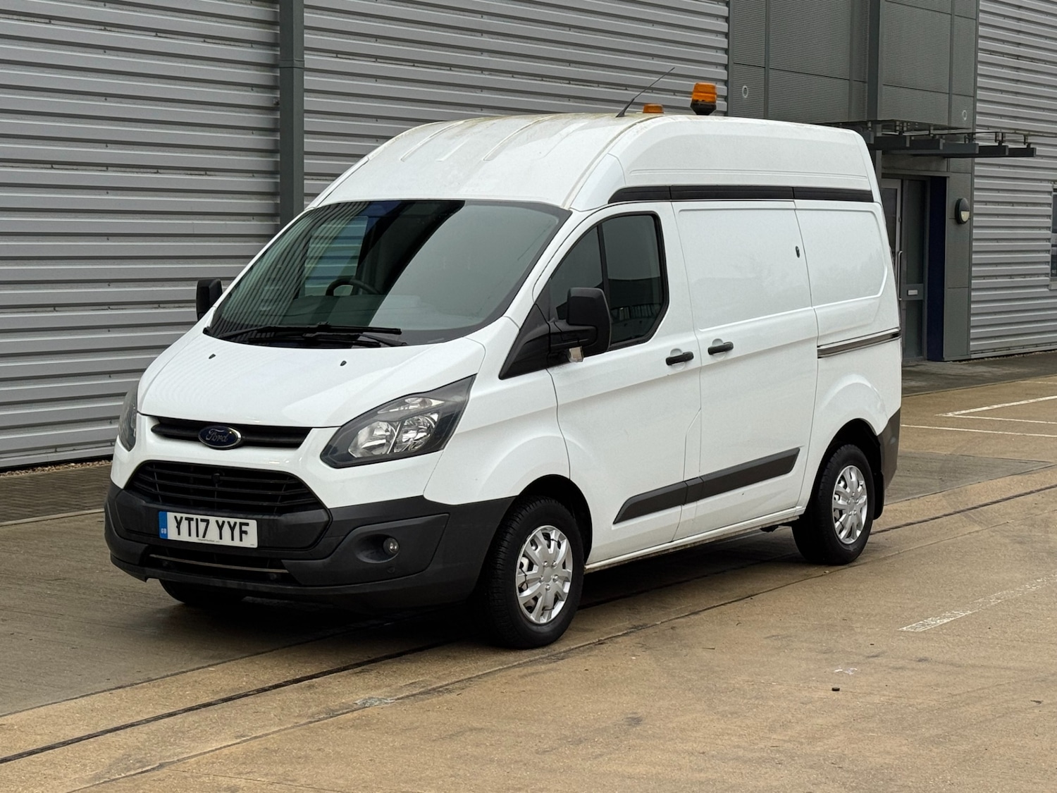 Used Ford Transit Custom 2017 for sale - 77323919: Photo 3
