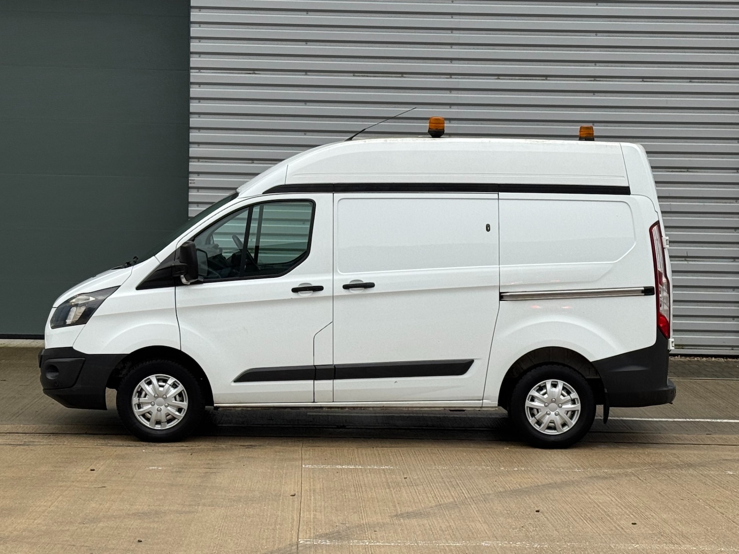 Used Ford Transit Custom 2017 for sale - 77323919: Photo 7