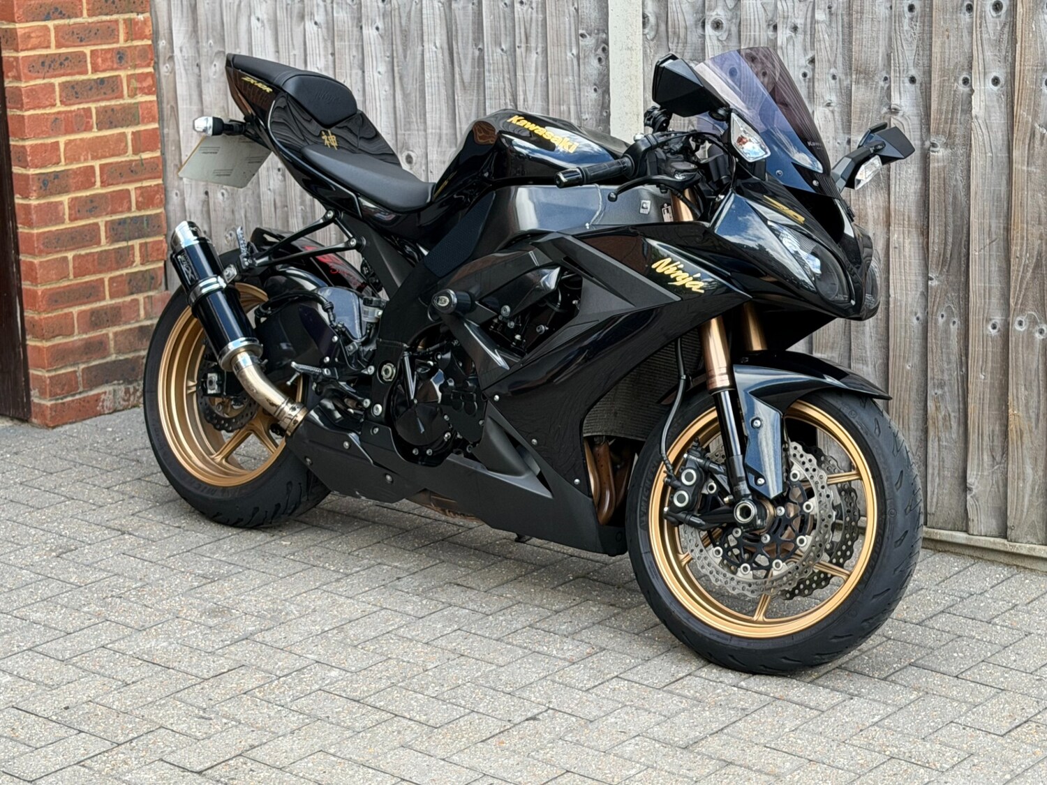 Used Kawasaki Ninja 2010 for sale - 78914738: Photo 3