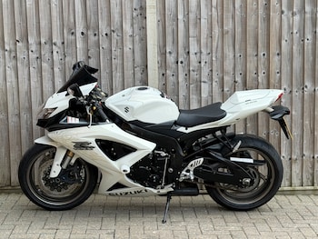 Used Suzuki GSX-R 2010 for sale - bike-78179459: Photo