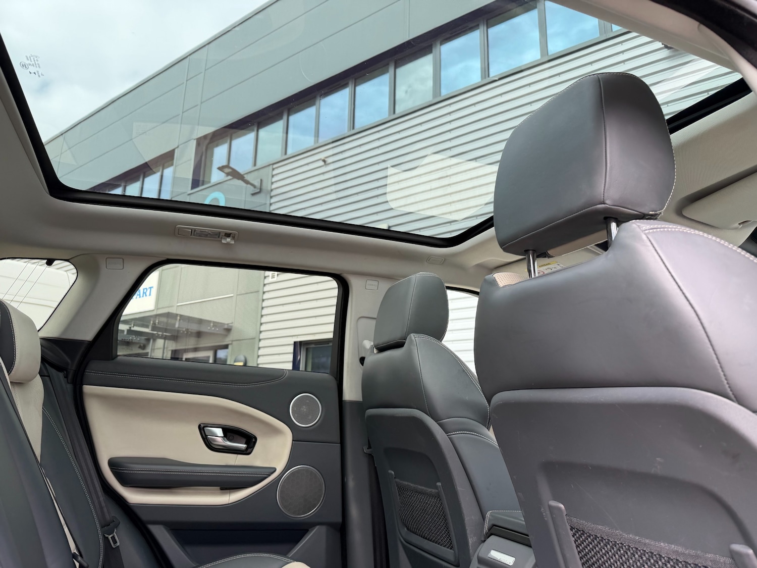 Used Land Rover Range Rover Evoque 2015 for sale - 78079184: Photo 24