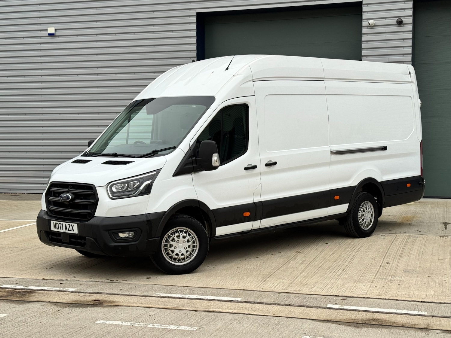 Used Ford Transit 2022 for sale - 77033138: Photo 2