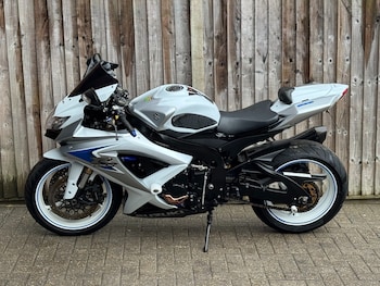 Used Suzuki GSX-R 2008 for sale - bike-77432572: Photo